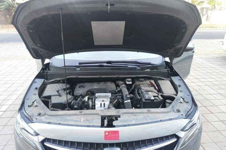 Used Buick GL6 2018 18T 6-Seater Luxury Model Engine Bay