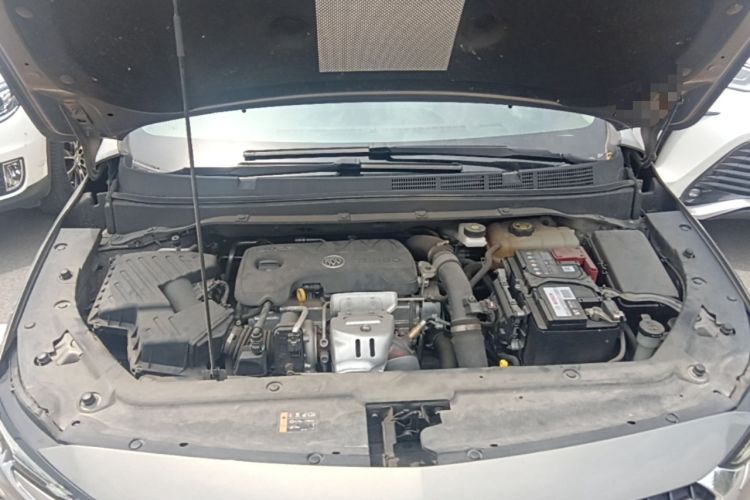 Used Buick GL6 2018 18T 6-Seater Prestige Model Engine Bay