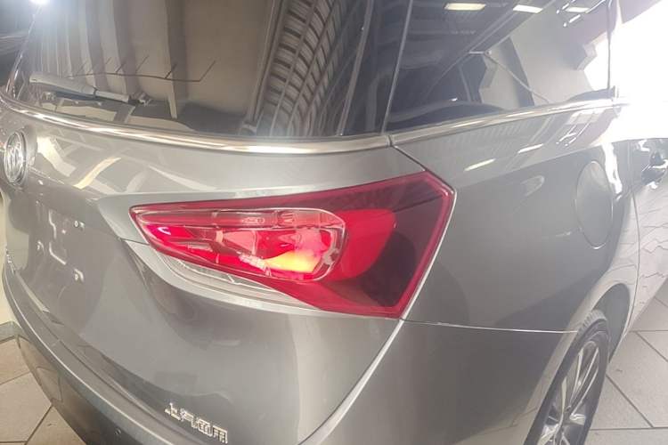 Used Buick GL6 2018 18T 6-Seater Prestige Model Exterior 3