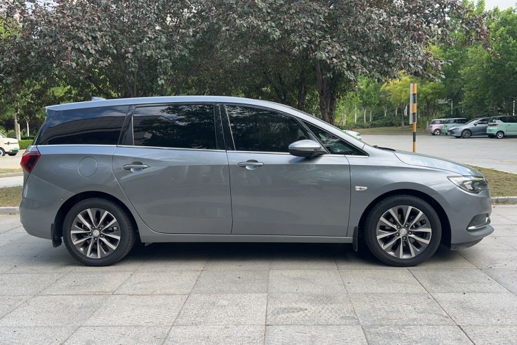 Used Buick GL6 2018 18T 6-Seater Prestige Model Exterior 3