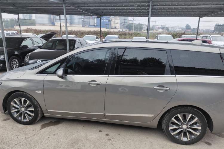 Used Buick GL6 2018 18T 6-Seater Prestige Model Exterior 3