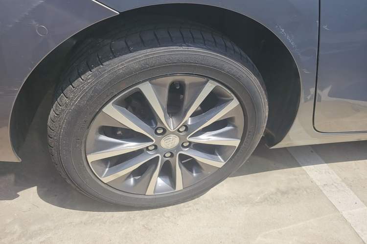 Used Buick GL6 2018 18T 6-Seater Prestige Model Exterior 5