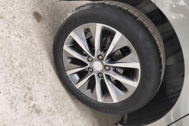 Used Buick GL6 2018 18T 6-Seater Prestige Model Exterior 8