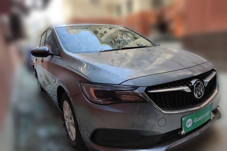 Used Buick GL6 2018 18T 6-Seater Elite Model Front Right 45 Deg
