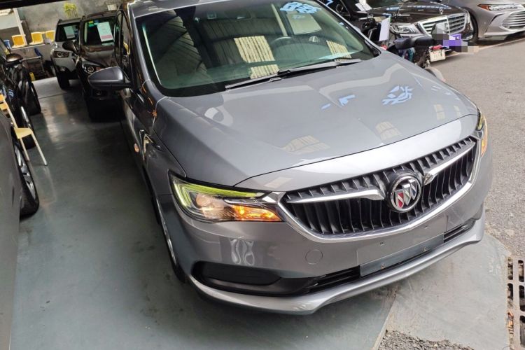 Used Buick GL6 2018 18T 6-Seater Luxury Model Front Right 45 Deg