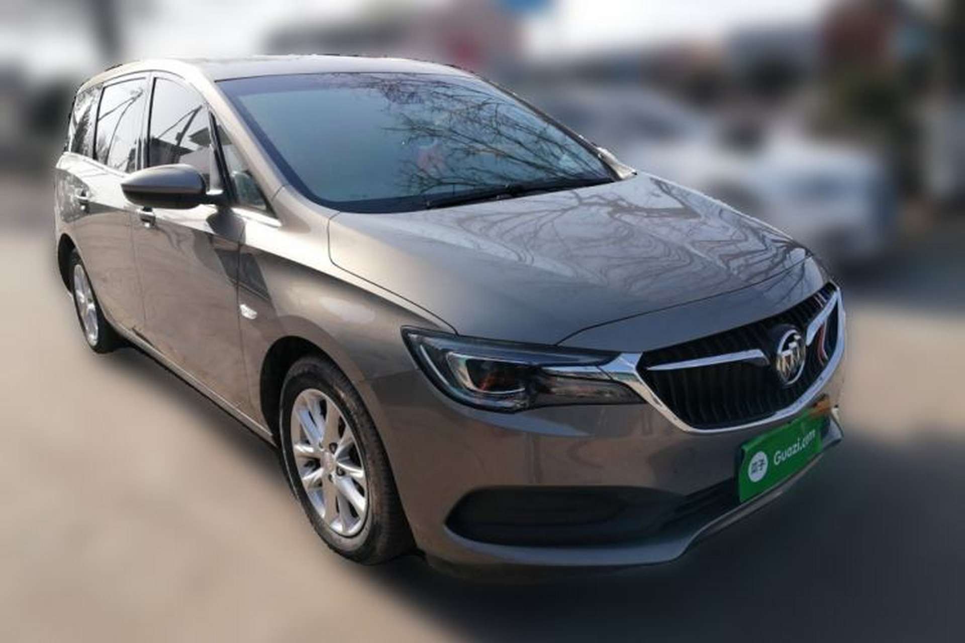 Used Buick GL6 2018 18T 6-Seater Luxury Model Front Right 45 Deg