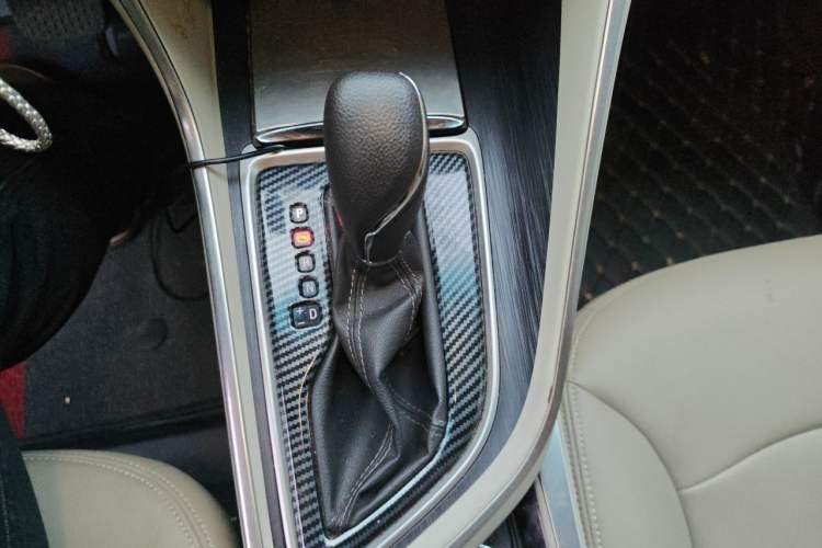 Used Buick GL6 2018 18T 6-Seater Elite Custom Edition Gear Lever