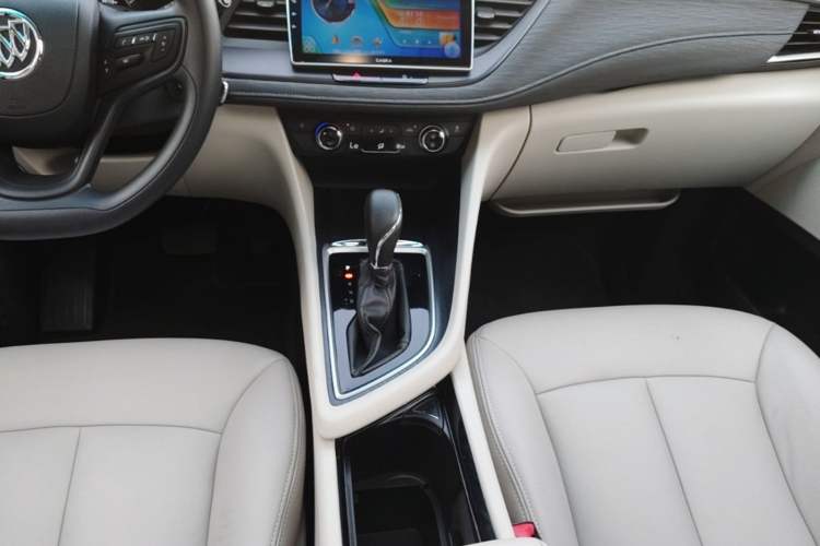 Used Buick GL6 2018 18T 6-Seater Elite Model Gear Lever