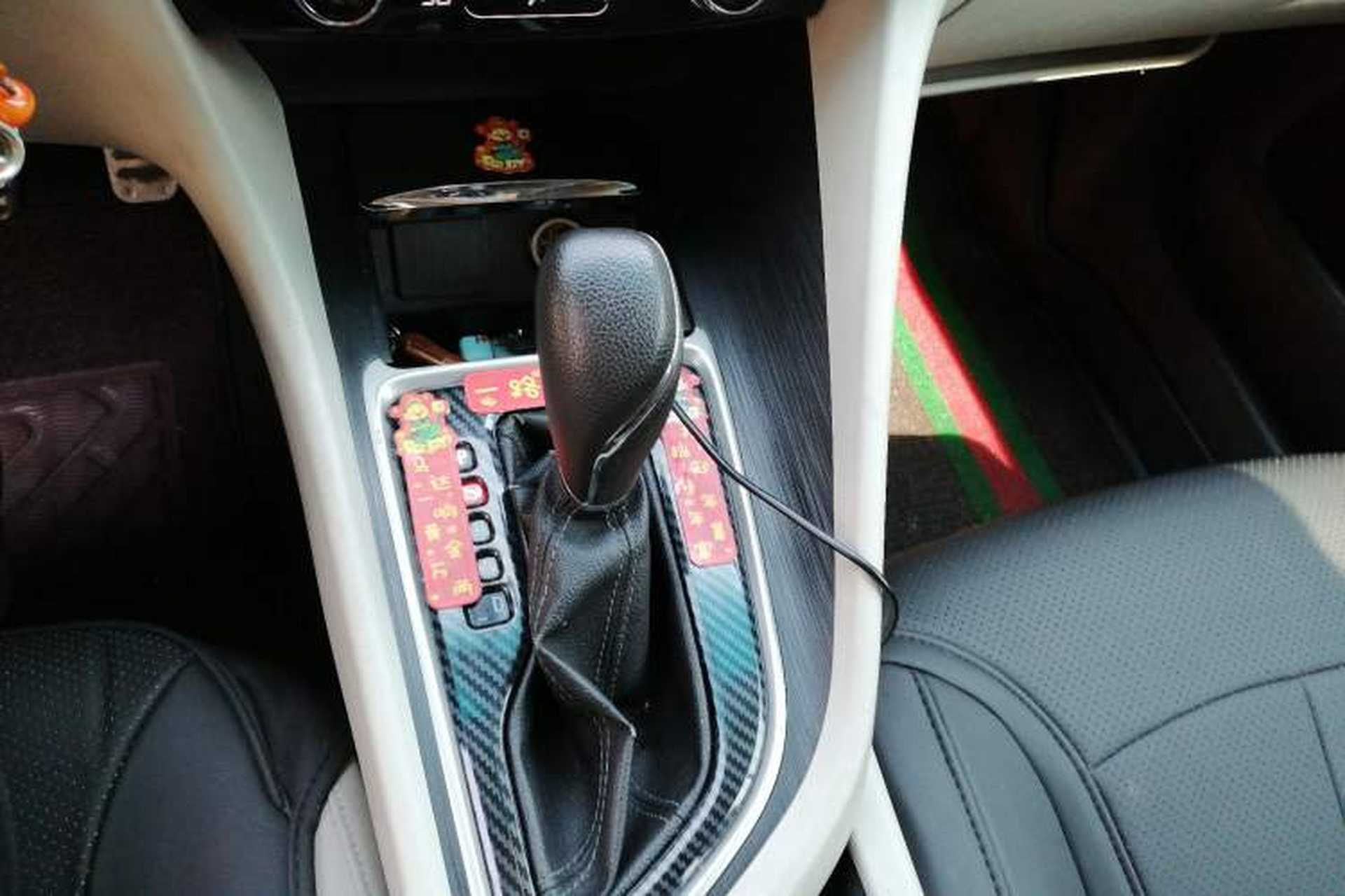 Used Buick GL6 2018 18T 6-Seater Elite Model Gear Lever