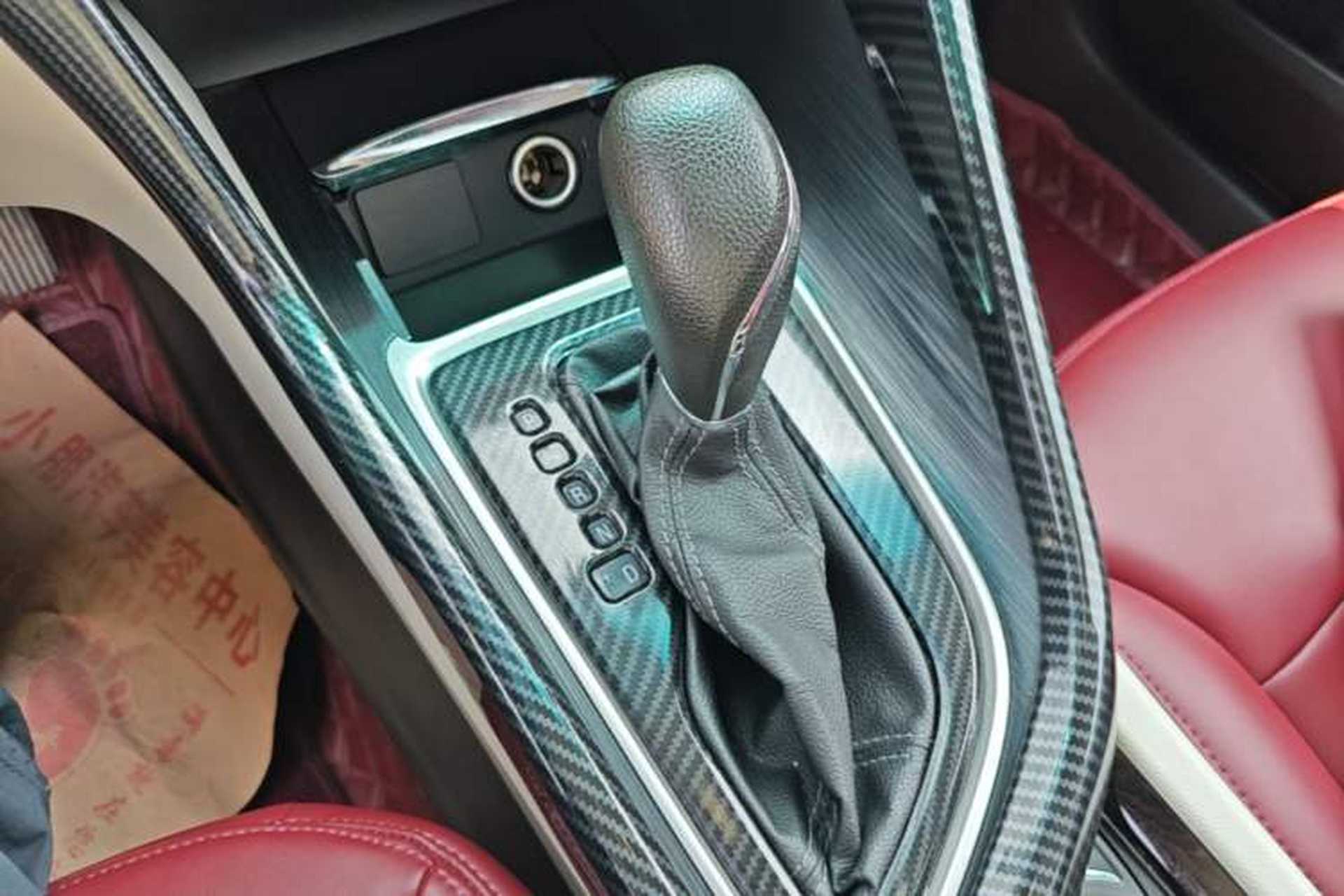Used Buick GL6 2018 18T 6-Seater Elite Model Gear Lever