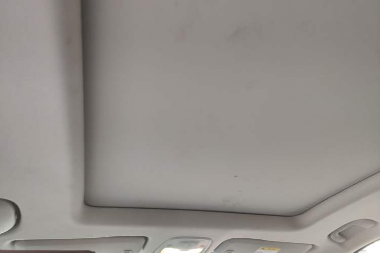 Used Buick GL6 2018 18T 6-Seater Prestige Model Headliner