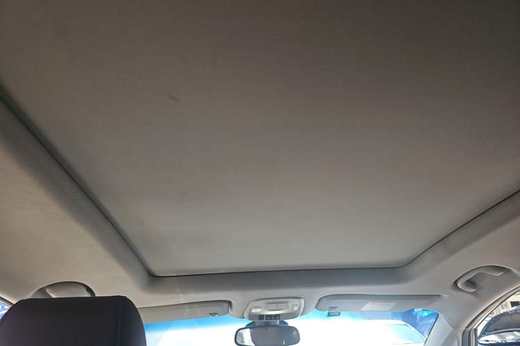 Used Buick GL6 2018 18T 6-Seater Prestige Model Headliner