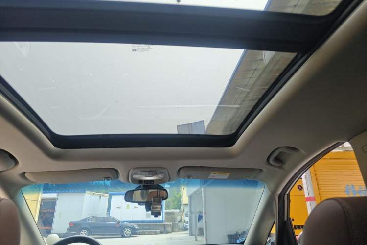Used Buick GL6 2018 18T 6-Seater Prestige Model Headliner
