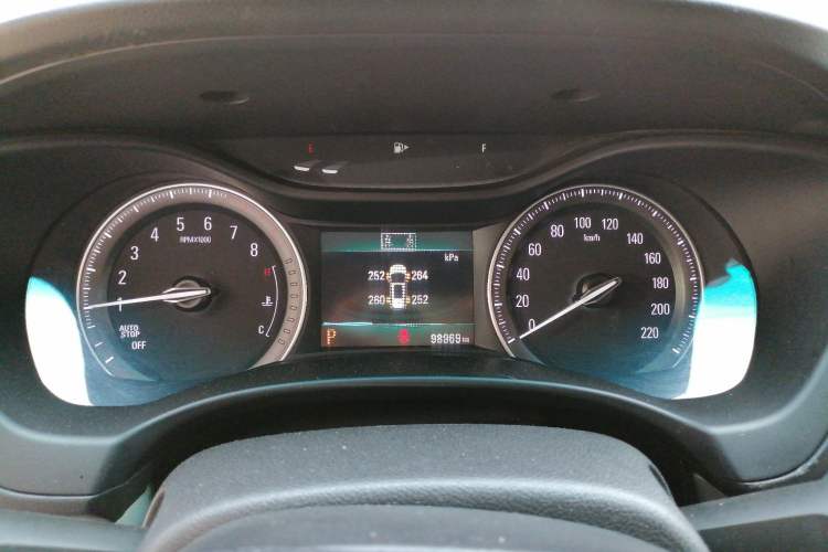 Used Buick GL6 2018 18T 6-Seater Elite Model Instrument Cluster