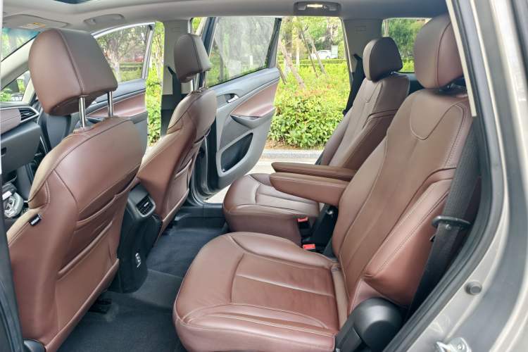 Used Buick GL6 2018 18T 6-Seater Luxury Model Interior 2