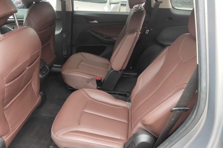 Used Buick GL6 2018 18T 6-Seater Prestige Model Interior 4