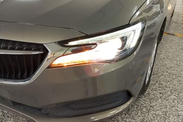 Used Buick GL6 2018 18T 6-Seater Luxury Model Left Front Headlight