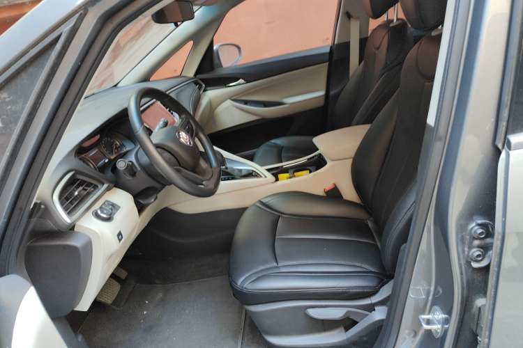 Used Buick GL6 2018 18T 6-Seater Elite Model Left Front Seat