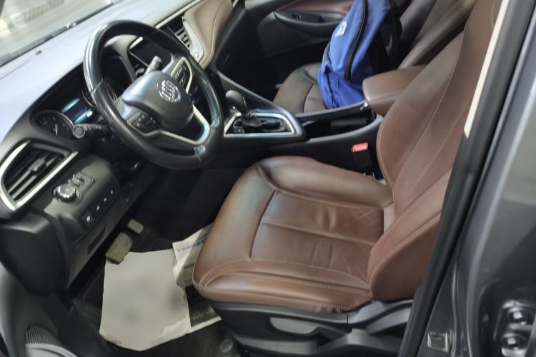 Used Buick GL6 2018 18T 6-Seater Prestige Model Left Front Seat