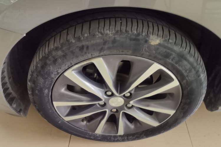 Used Buick GL6 2018 18T 6-Seater Prestige Model Left Front Wheel Hub