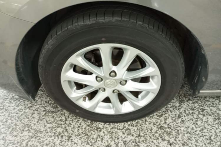 Used Buick GL6 2018 18T 6-Seater Luxury Model Left Front Wheel Hub