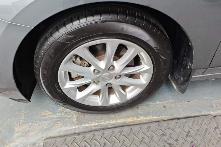 Used Buick GL6 2018 18T 6-Seater Luxury Model Left Front Wheel Hub