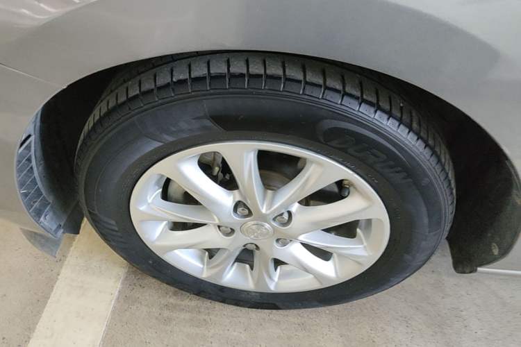 Used Buick GL6 2018 18T 6-Seater Luxury Model Left Front Wheel Hub