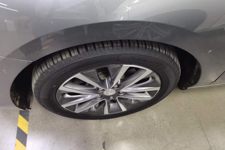 Used Buick GL6 2018 18T 6-Seater Prestige Model Left Front Wheel Hub