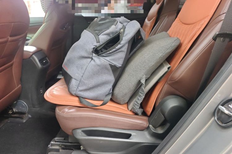 Used Buick GL6 2018 18T 6-Seater Luxury Model Left Rear Seat