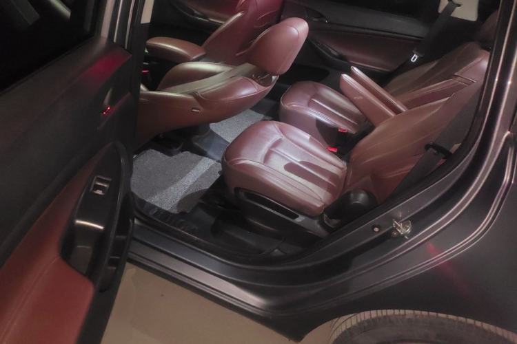 Used Buick GL6 2018 18T 6-Seater Luxury Model Left Rear Seat