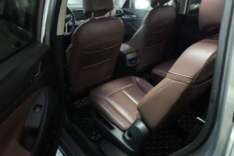 Used Buick GL6 2018 18T 6-Seater Luxury Model Left Rear Seat