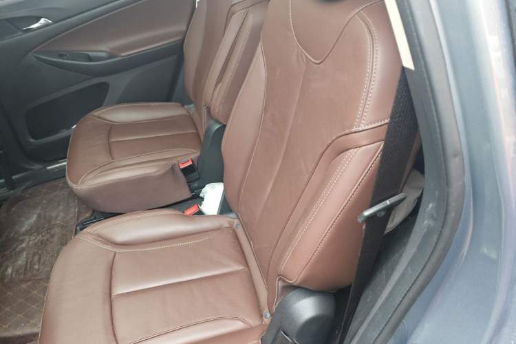 Used Buick GL6 2018 18T 6-Seater Luxury Model Left Rear Seat