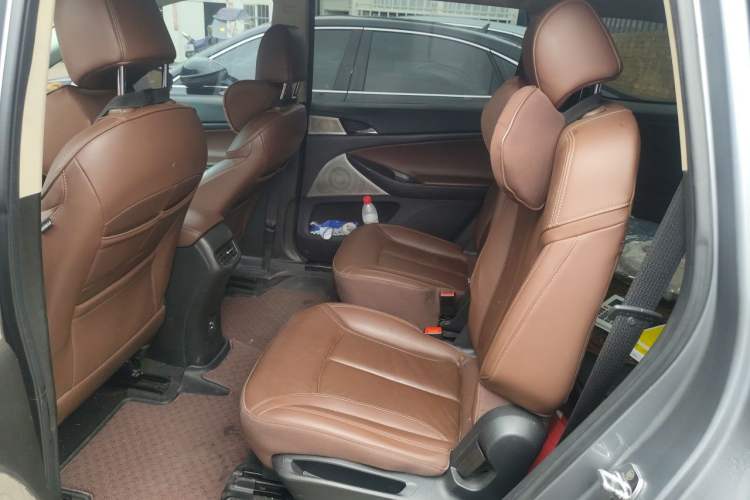 Used Buick GL6 2018 18T 6-Seater Luxury Model Left Rear Seat