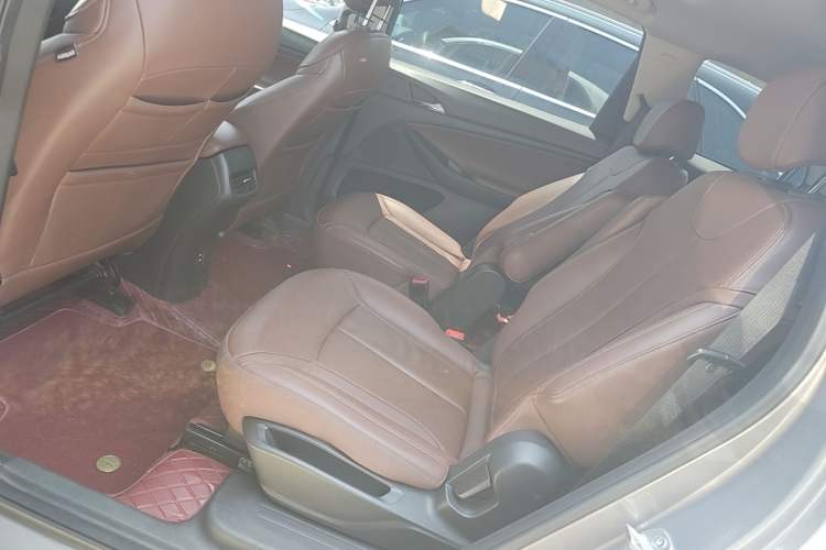 Used Buick GL6 2018 18T 6-Seater Prestige Model Left Rear Seat