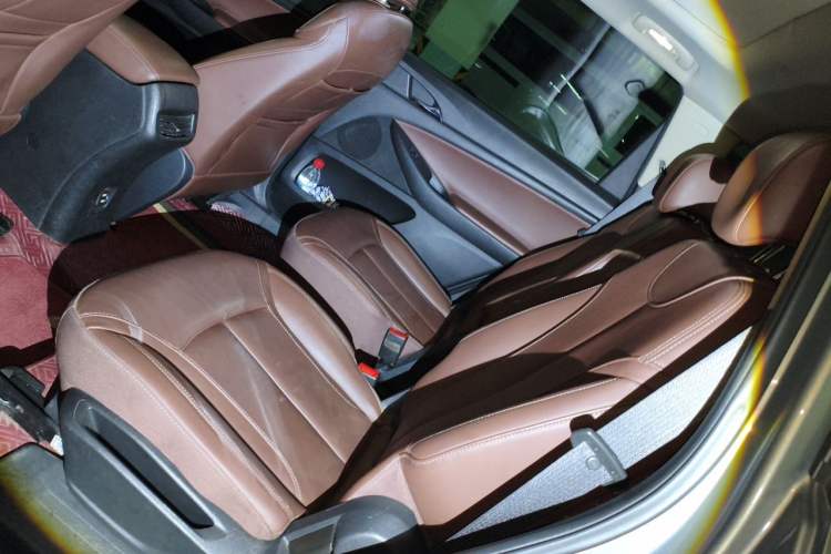 Used Buick GL6 2018 18T 6-Seater Prestige Model Left Rear Seat