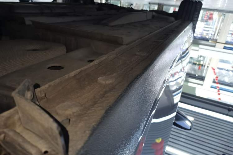 Used Buick GL6 2018 18T 6-Seater Prestige Model Left Side Sill