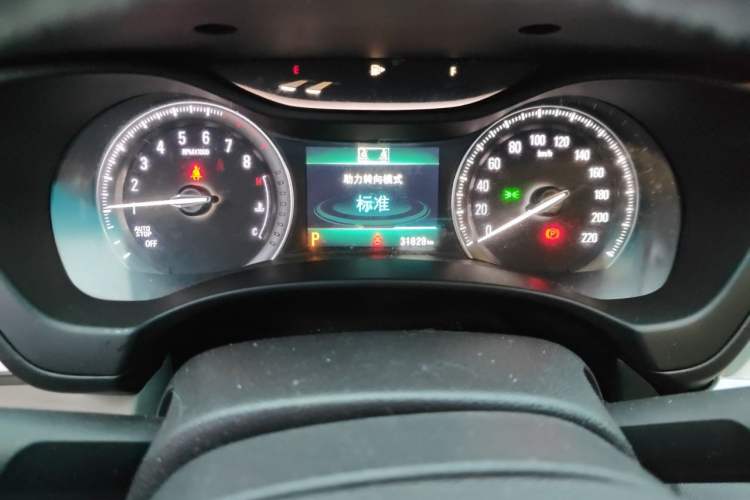 Used Buick GL6 2018 18T 6-Seater Elite Custom Edition Odometer Close Up