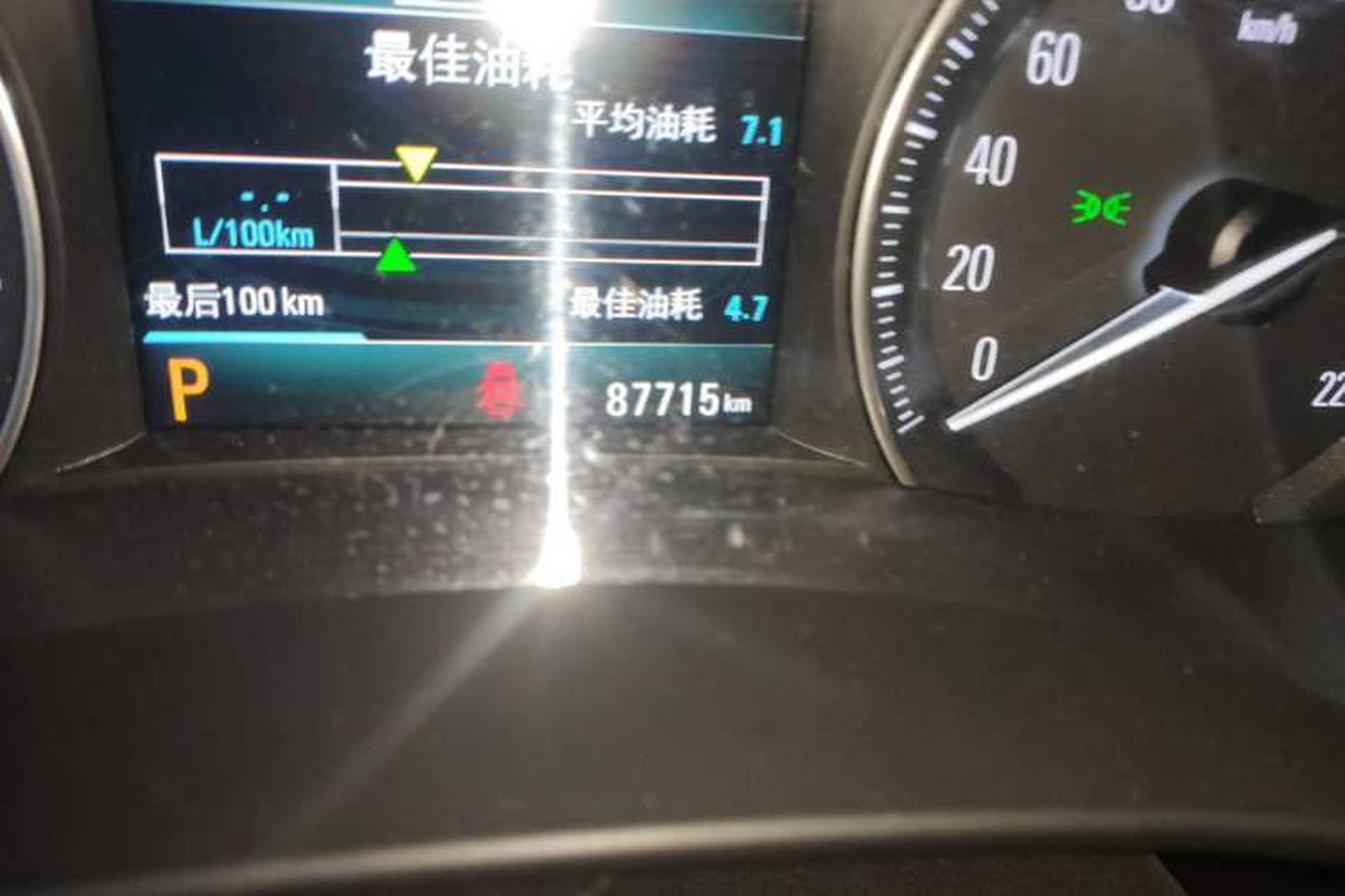 Used Buick GL6 2018 18T 6-Seater Luxury Model Odometer Close Up