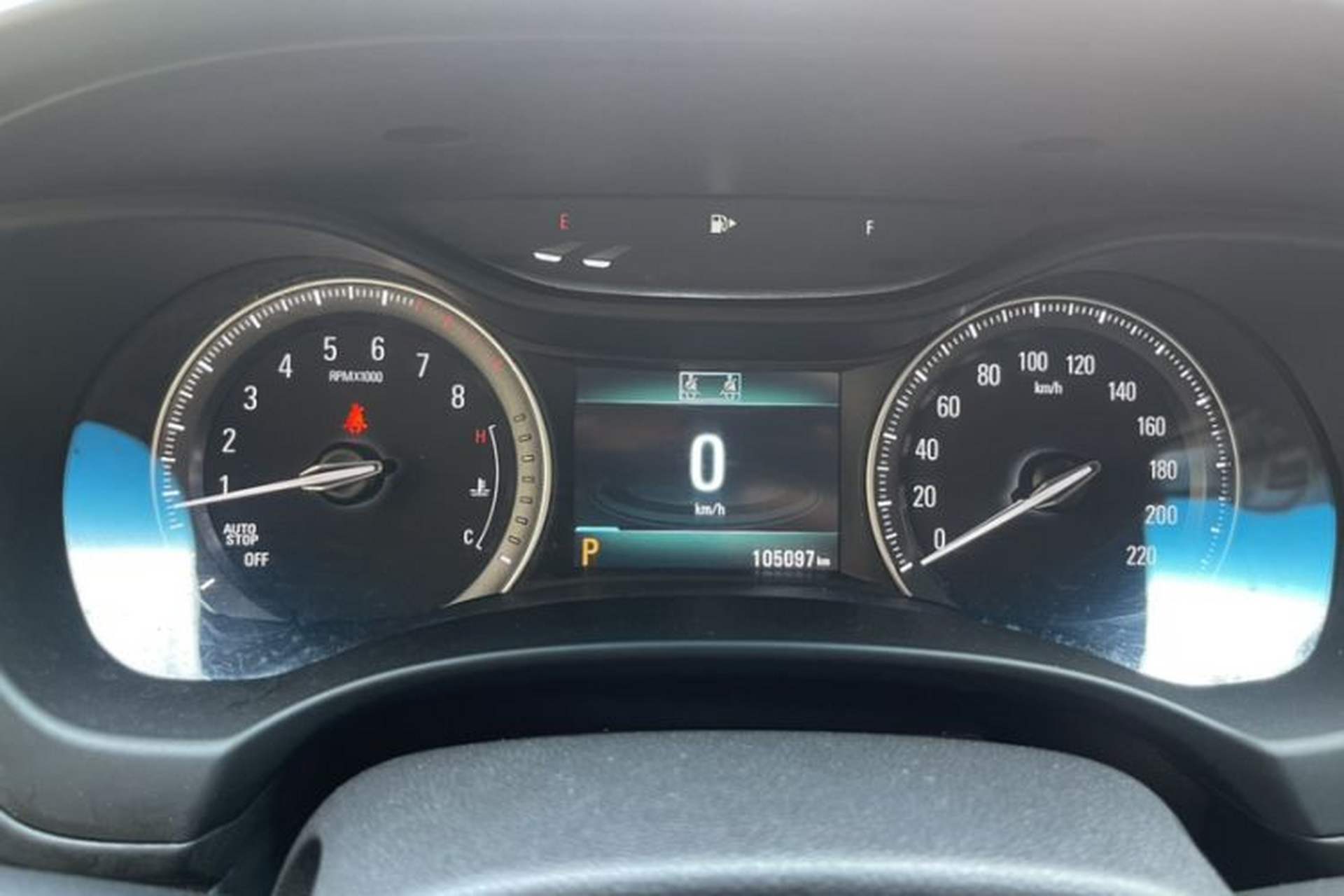 Used Buick GL6 2018 18T 6-Seater Luxury Model Odometer Close Up