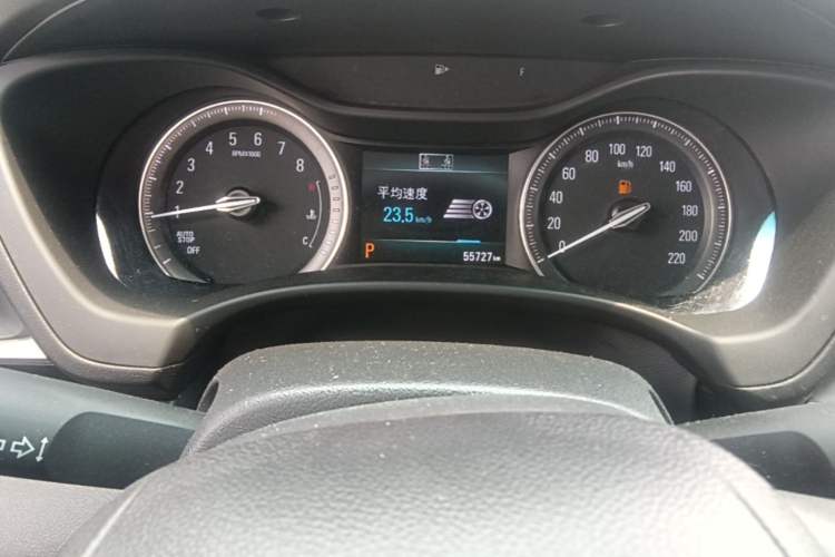 Used Buick GL6 2018 18T 6-Seater Prestige Model Odometer Close Up