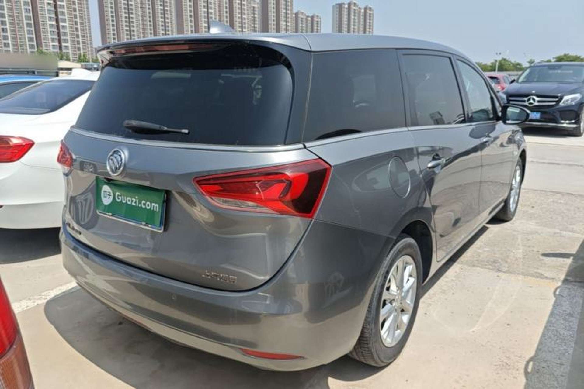 Used Buick GL6 2018 18T 6-Seater Elite Model Rear Right 45 Deg
