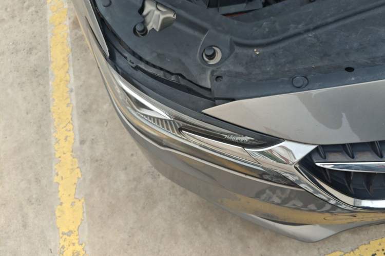 Used Buick GL6 2018 18T 5-seat Luxury Model Right Front Headlight