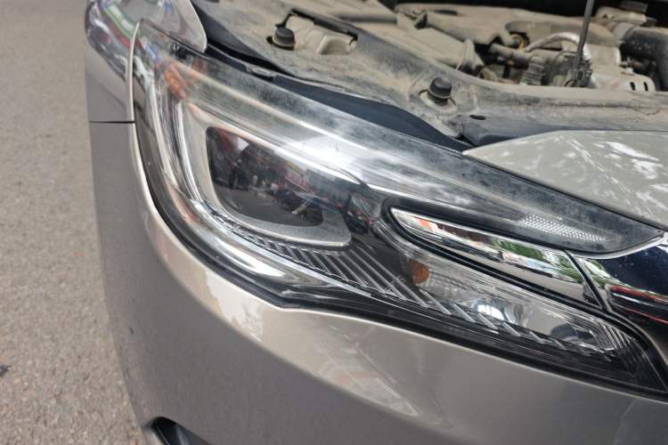 Used Buick GL6 2018 18T 6-Seater Luxury Model Right Front Headlight
