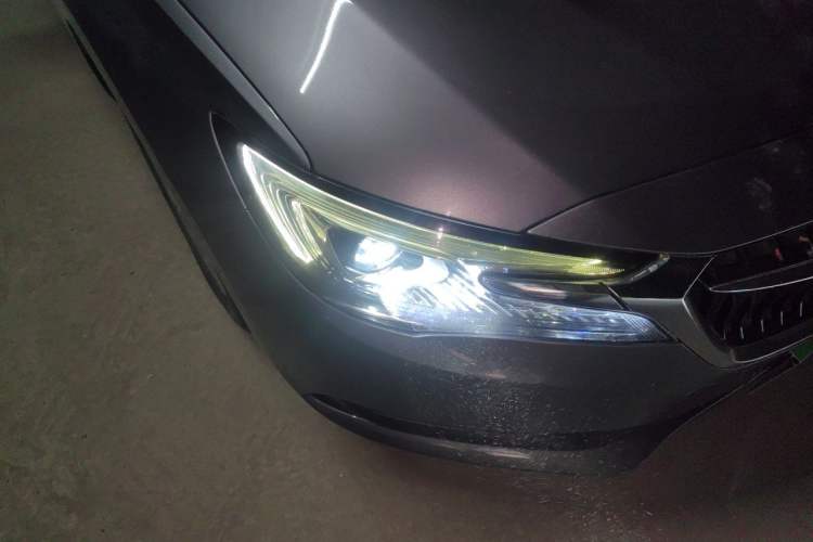 Used Buick GL6 2018 18T 6-Seater Luxury Model Right Front Headlight