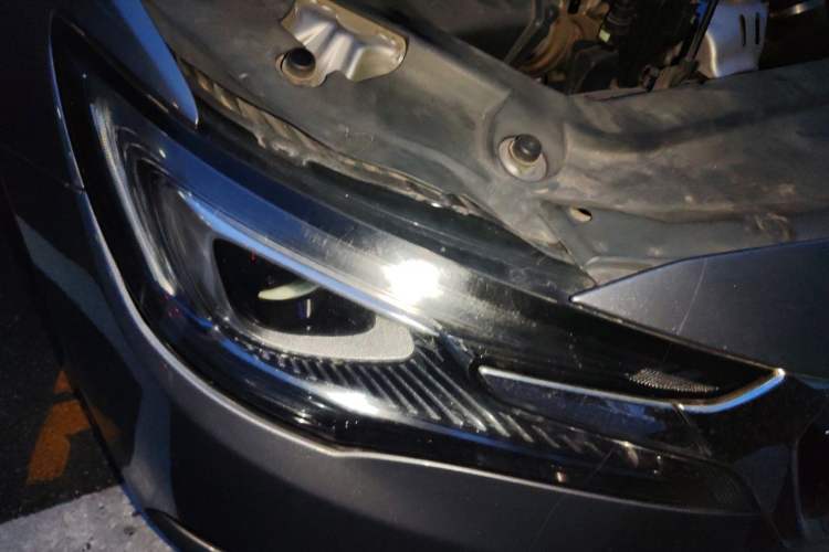 Used Buick GL6 2018 18T 6-Seater Luxury Model Right Front Headlight