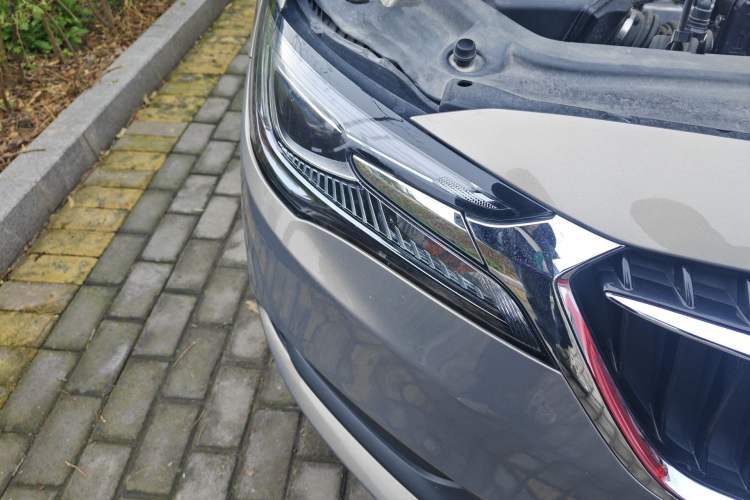 Used Buick GL6 2018 18T 6-Seater Luxury Model Right Front Headlight