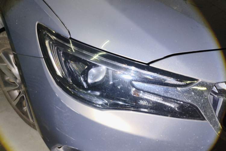 Used Buick GL6 2018 18T 6-Seater Prestige Model Right Front Headlight