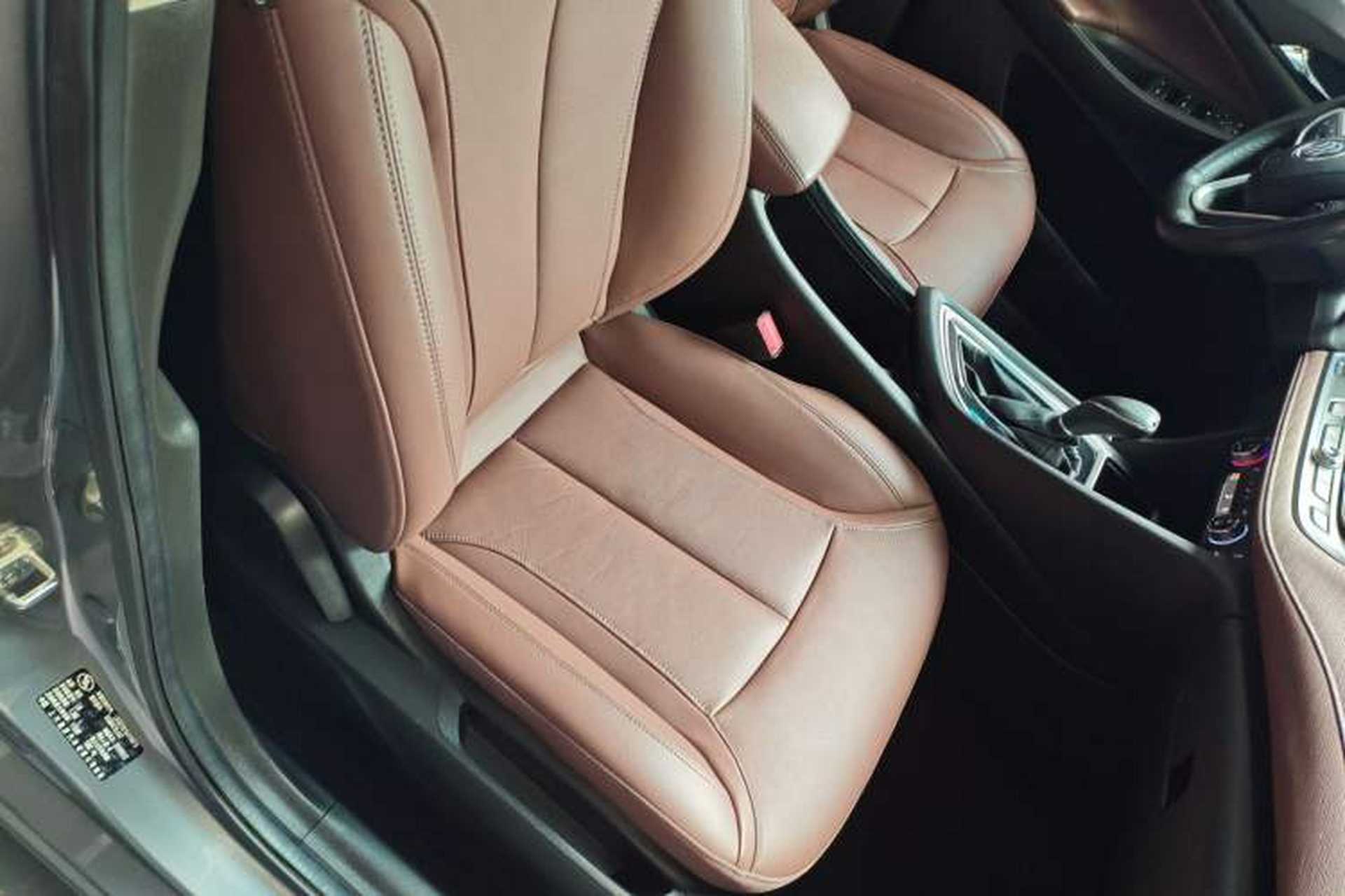 Used Buick GL6 2018 18T 6-Seater Luxury Model Right Front Seat