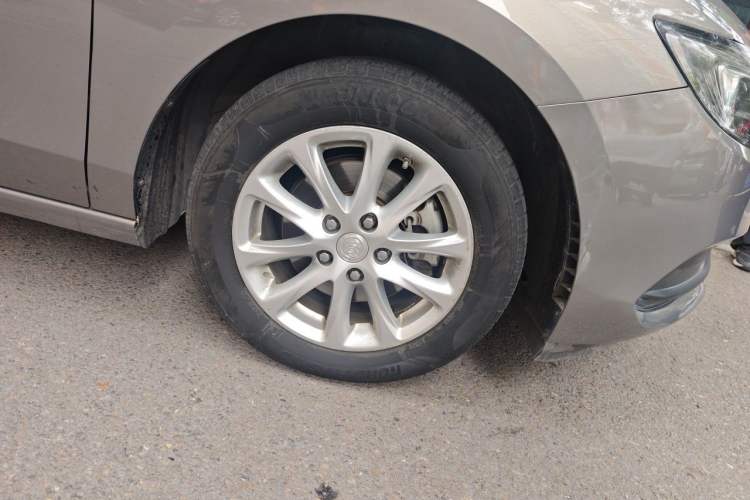 Used Buick GL6 2018 18T 6-Seater Luxury Model Right Front Wheel Hub