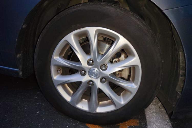 Used Buick GL6 2018 18T 6-Seater Luxury Model Right Front Wheel Hub